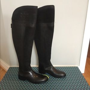 Authentic Tory Burch Boots Sz 8. New in box